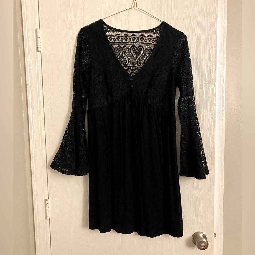 Venus Black Knee Length Dress with Lace Sleeves/Top- Medium